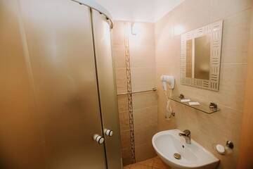 Фото номера Двухместный номер с 1 кроватью, вид на озеро Гостевой дом Guest house Lacul Linistit г. Моняса 17